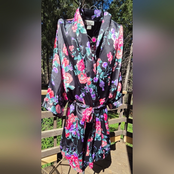 Inner Most Other - Inner Most Kimino Style Silky Wrap Vintage Floral Robe SzL